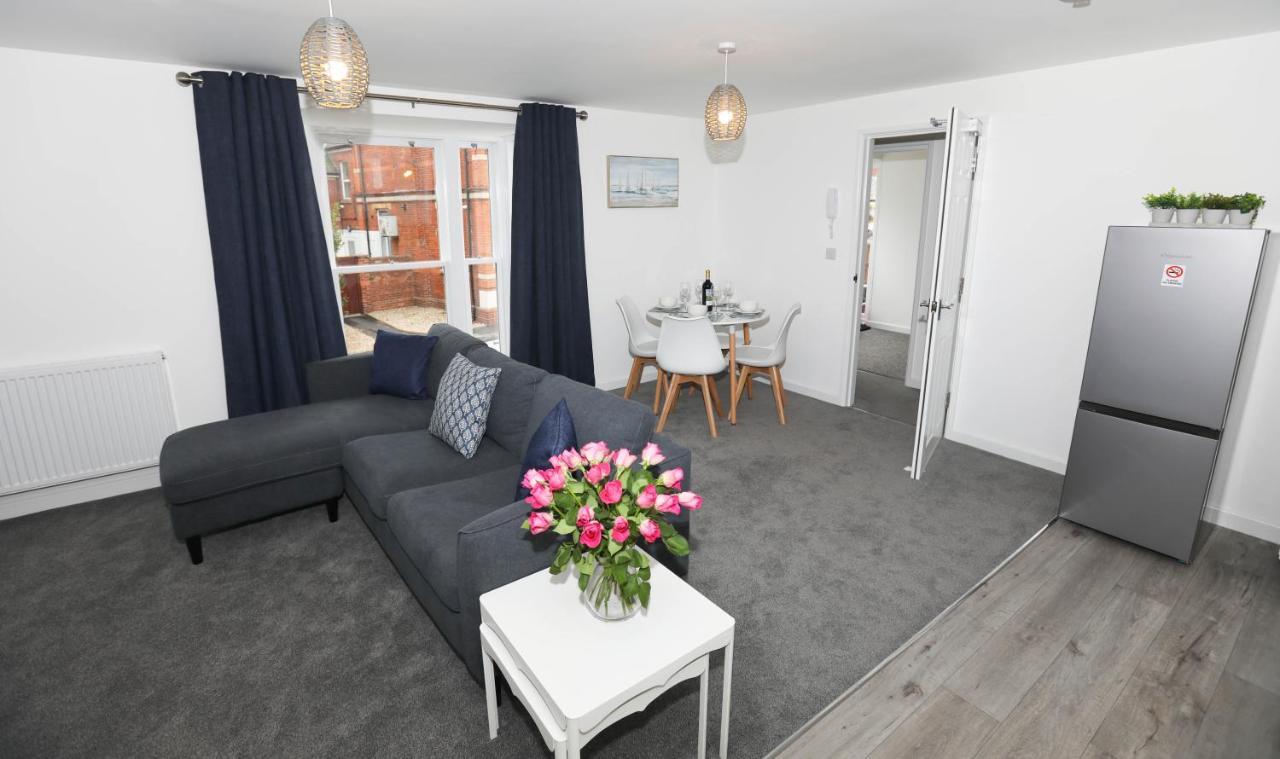 Exmouth - Apartment 2, Strand House - Modern 2 Bedroom Apartment, Perfect Location For Access To Beach & Town Centre - Sleeps 4 Guests - Hosted By Rentmyhouse Kültér fotó